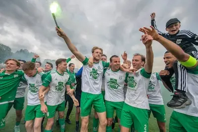 Onverwachte noodoproep tot fusie, international én scorende keeper: zo zag het afgelopen seizoen in het amateurvoetbal eruit