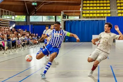 FC Eindhoven Futsal zet eerste stap naar zevende landstitel in sfeervol indoor sportcentrum