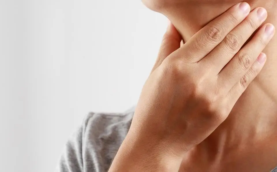 Man uit Leeuwarden (27) knijpt zijn ex-vriendin de keel dicht: vier weken cel