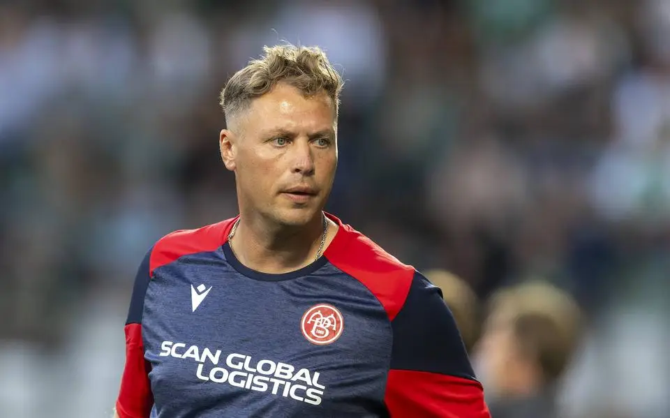 Menno van Dam uit Noordwolde nieuwe hoofdtrainer van FC Emmen