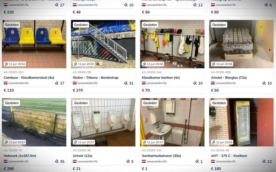 Wat levert een tweedehands stadionurinoir op? Hierbij een kleine greep uit de Cambuur-veiling