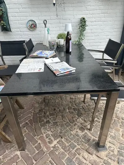 Lisette is haar trouwring verloren, maar Ben heeft er een gevonden en van Ans kun je aan tafel