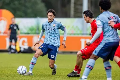 UNA pikt Van der Sande op bij Willem II en speler die door oogziekte niet meer op topniveau kan spelen