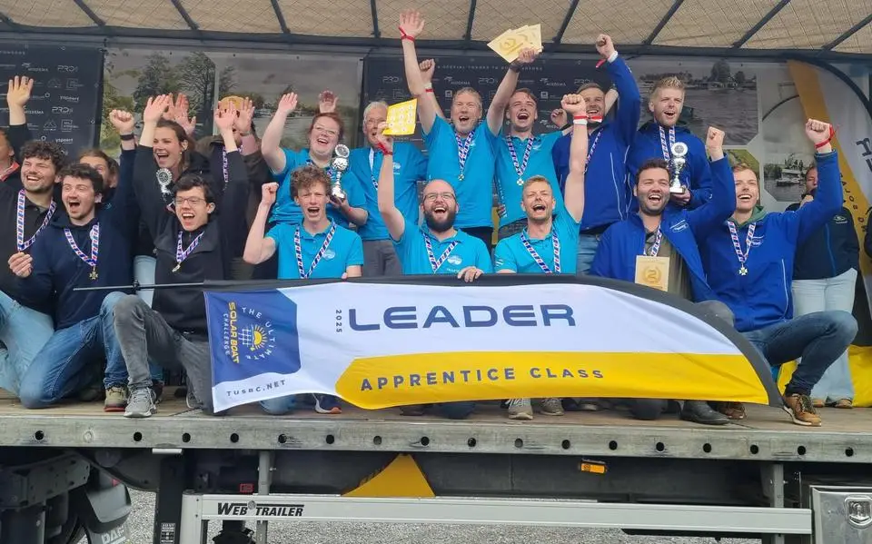 Sunflare Solarteam uit Friesland wint Ultimate Solar Boat Challenge 2025, route van Elfstedentocht