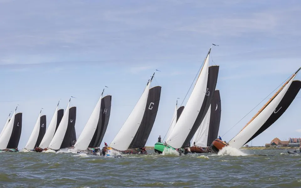 Hoe beleef jij het skûtsjesilen van de SKS? Stuur hier je foto in