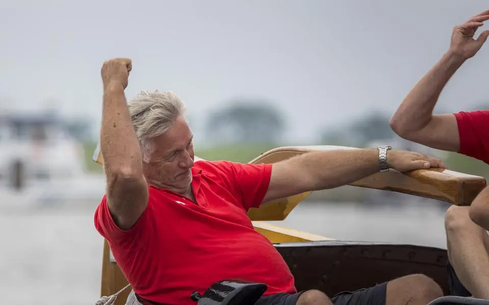 Al jaren bijna onverslaanbaar in het skûtsjesilen: hoe is Douwe Visser van Grou te kloppen? ‘Wy binne foar gjinien bang’