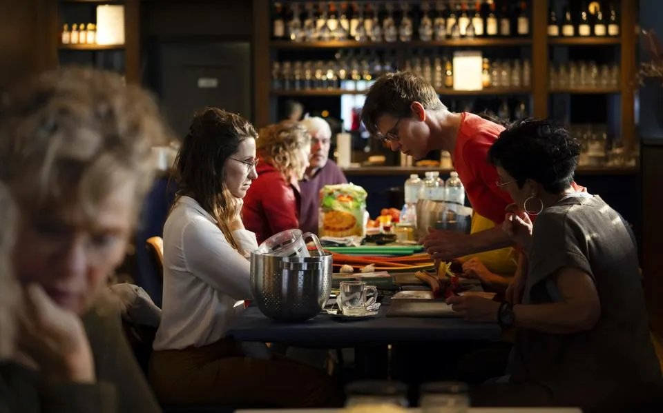 Eten langer houdbaar maken, door het bewust te laten bederven. Dit is hoe fermenteren werkt