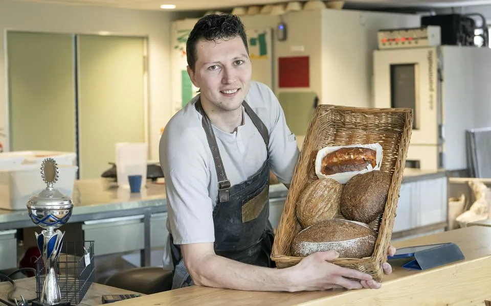 Desem als rijsmiddel voor brood. Het zijn de ‘kindjes’ van Stoerbrood in Opeinde