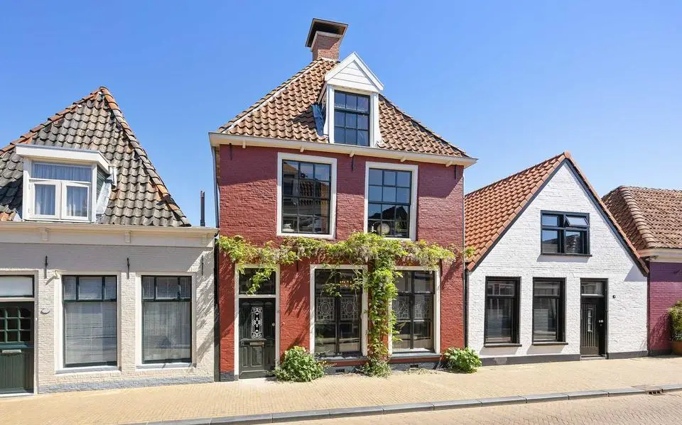 Achter de voordeur van dit huis in Franeker ga je terug in de tijd: ‘Ik geniet er nog elke dag van’