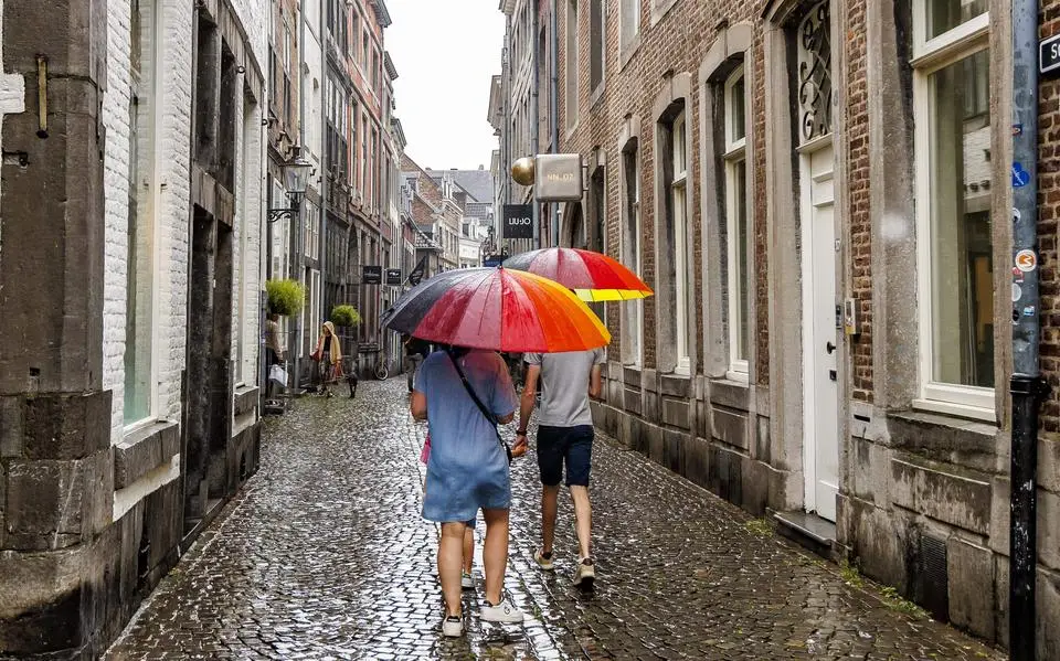 Zomerweer ver te zoeken de komende dagen: wisselvallig en koel voor tijd van het jaar