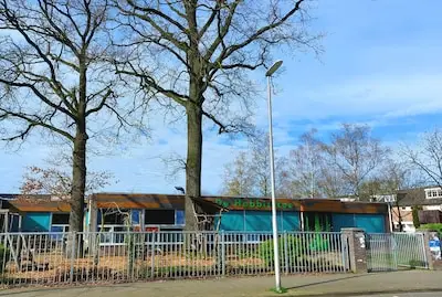 Basisschool De Hobbitstee nam op het laatste moment besluit door onverwacht meer uitschrijvingen