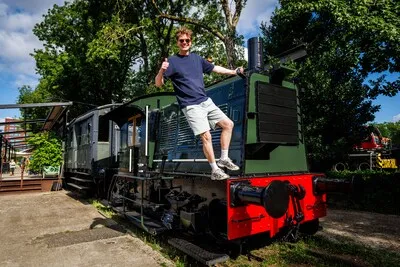 Honderd jaar oude locomotief keert terug in Tilburg: ‘Alsof-ie net uit de showroom komt’