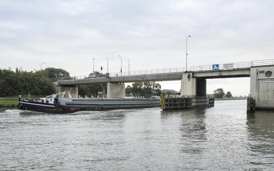 3 kanalen, 118 kilometer, 32 bruggen, veel ‘ouwe meuk’, 25.000 schepen en 150.000 containers: waar gaat dit over?