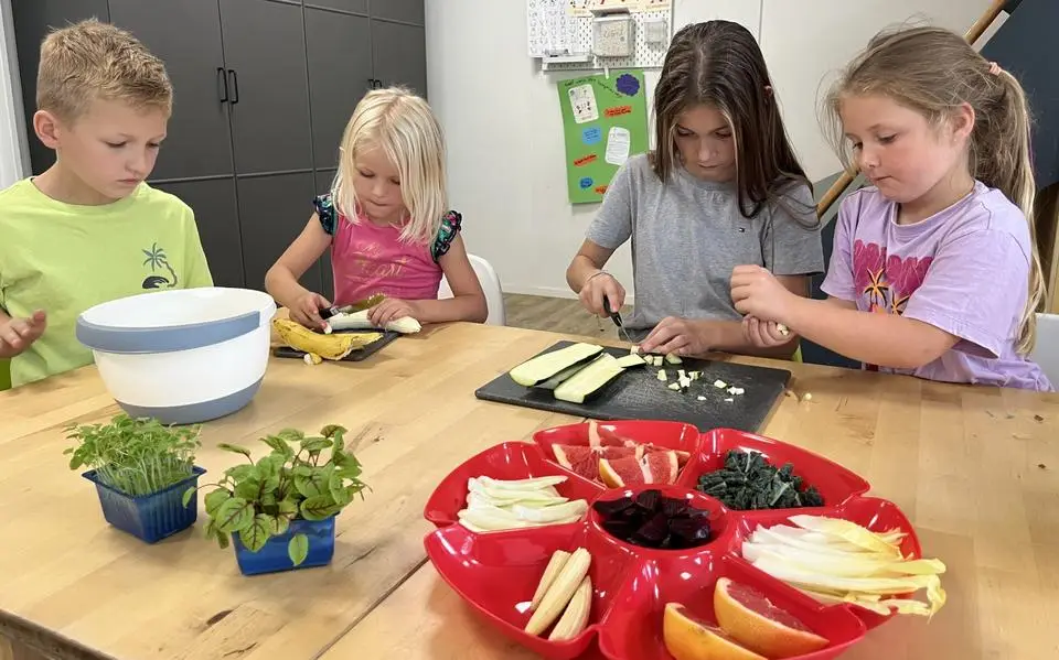 Jeugd in Harkema eet gezond: courgette cupcakes op het menu van kinderopvang Harkelein
