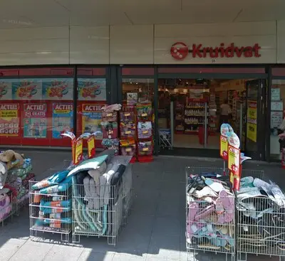 Man die Kruidvat-medewerksters in Veldhoven betastte is herkend na delen foto’s