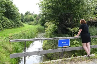 Brabantse Hoeders steken in gratis glossy de lofttompet over Brabantse beken