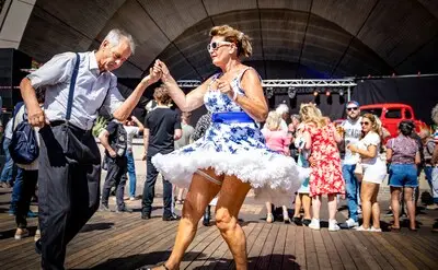 Jonge en oude rockers domineren Eindhoven op gratis Rock-’n-Roll Meeting