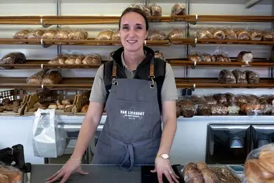 Kim (35) had een fijne baan in de communicatie, maar gooit het roer om en wordt marktbakker