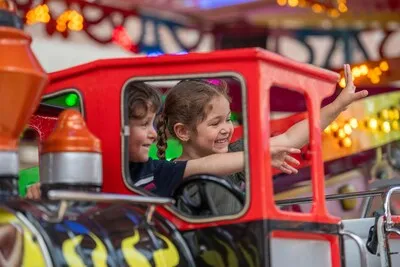 De zomerkermis in Helmond mag dan een maatje gekrompen zijn, ‘maar ik ga nog altijd met evenveel plezier’