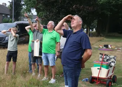 Vliegerwedstrijd in Veldhoven is voor alle generaties