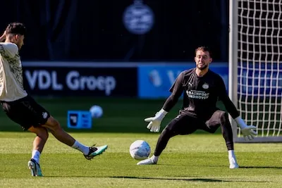 Transfermarkt bij PSV draait op volle toeren: club haalt keeper, Drommel kan naar Sparta én werkt aan veel meer
