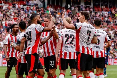 PSV laat eigen aanhang opveren bij laatste test voor het seizoen: deze spelers sprongen eruit (en deze niet)