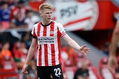 Jerdy Schouten krijgt na debuut als aanvoerder meteen bericht van Luuk de Jong: ‘Maar ben geen Luuk 2.0’
