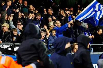 Waarom FC Eindhoven in het clublied spreekt over Europees voetbal: ‘Je moet ambitie uitstralen hè’