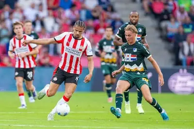 FC Eindhoven verliest Lichtstadderby nipt van PSV, maar gaat met positief gevoel naar huis