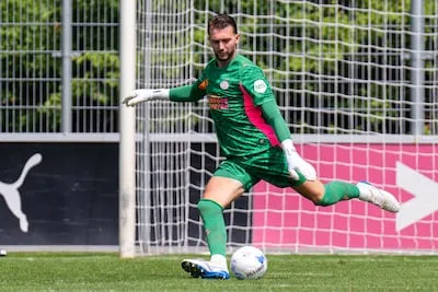 Verhuur Drommel en nieuw contract bij PSV is helemaal rond: veel complimenten voor de goalie
