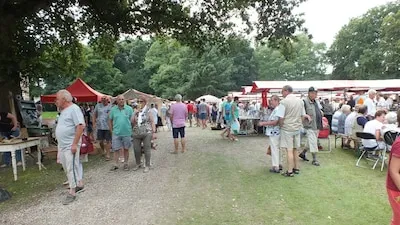 Grote openlucht snuffelmarkt in Veldhoven