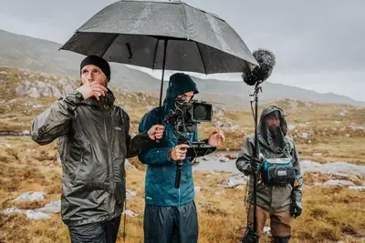 Beekse regisseur maakt furore met ultieme hikefilm in Schotse Hooglanden: ‘Slapen in tentjes, alles zelf mee sjouwen’