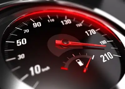Met dik 200 per uur in Duitse huurauto over de A58 bij Etten-Leur, man (18) uit Eindhoven aangehouden