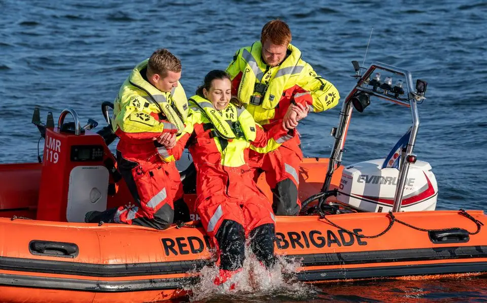 Reddingsbrigade Lemmer bouwt ‘boothuis van de toekomst’