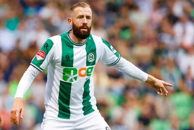 Terugkeer naar geboortestad: spits Kevin van Veen tekent voor twee jaar bij FC Eindhoven