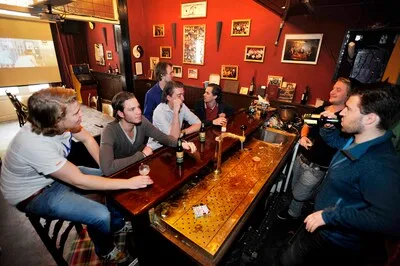 Niet zuipen? Dan ook geen studentenkamer: ‘Ze houden bij hoeveel iedereen drinkt, mam’