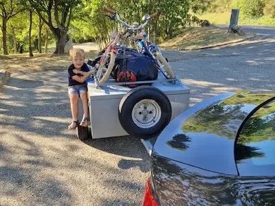 Wat een autopech: dochter (6) van Jerry sloot autosleutel op tijdens pannenkoekenpauze