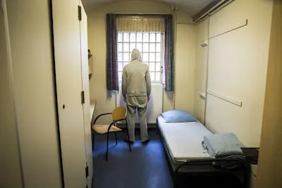 Lezer Peter over cellentekort: ‘Een crimineel is niet altijd gedetineerd’