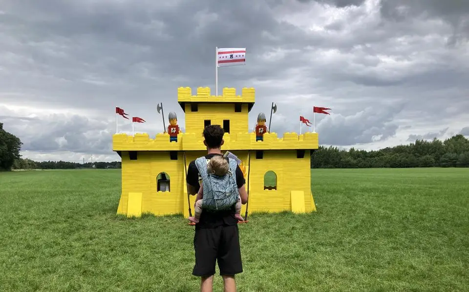 Nutteloos? Vage shit? Van Folly Art in Norg knapt een mens op