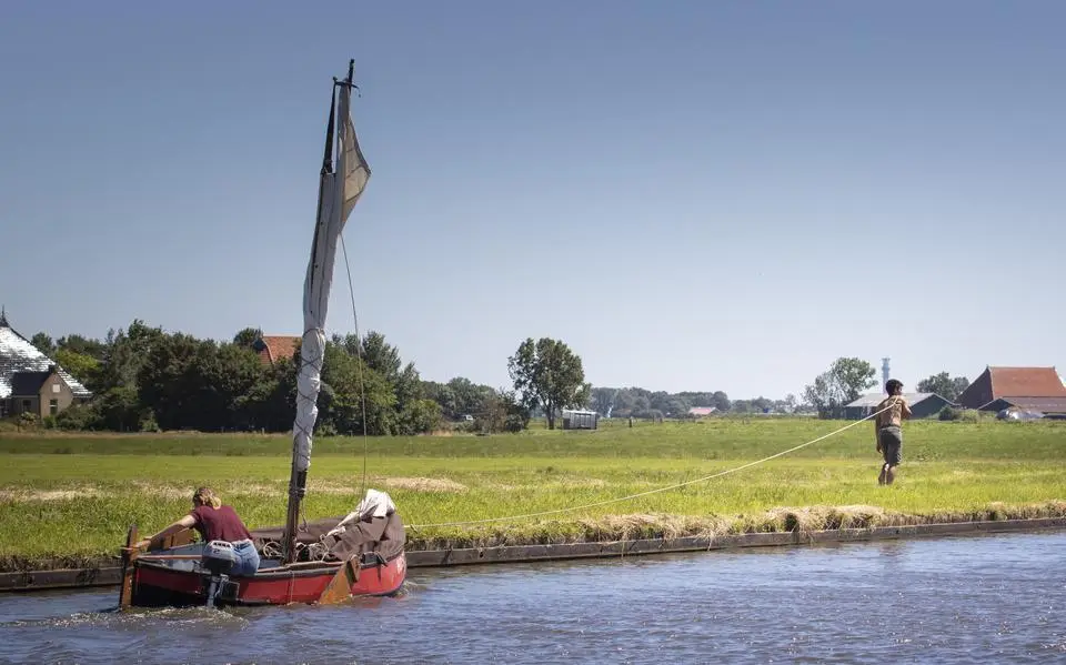 Fiets door voor het toetje: genieten langs de trekvaarten in Zuidwest-Friesland