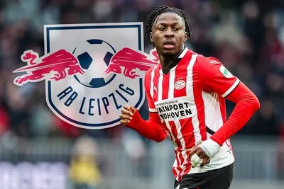 Geen knallende champagnekurken, maar glas wel halfvol bij PSV na de transfer van Johan Bakayoko