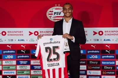 Sildillia sluit direct aan bij PSV en tekent voor vijf jaar: dit wordt zijn rugnummer
