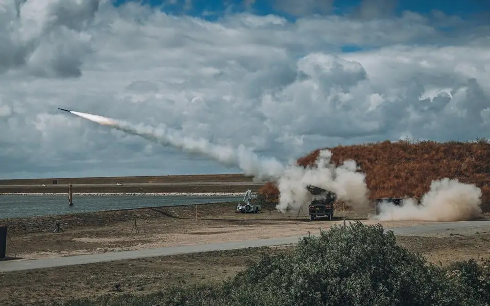 Veel mensen zagen de rakettest van defensie op de Afsluitdijk (of de spectaculaire beelden). Wat gebeurde daar nou precies?