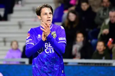 PSV heeft talentvolle middenvelder van Vitesse op het oog