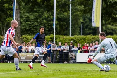 Talent helpt Willem II met een hattrick aan dubbele cijfers in feestvierend Loon op Zand