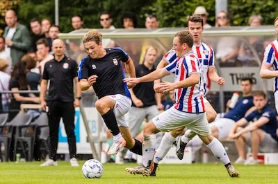 Willem II start met dubbele cijfers: jonge ‘hattrickheld’ tijdens feestwedstrijd in Loon op Zand