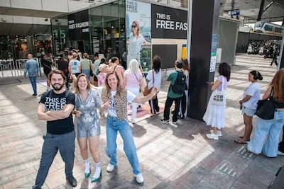 Dieuwertje koopt zelf nooit meer kleding, ze hoopt dat meer mensen dat gaan doen na een bezoek aan haar Free Fashion-winkel
