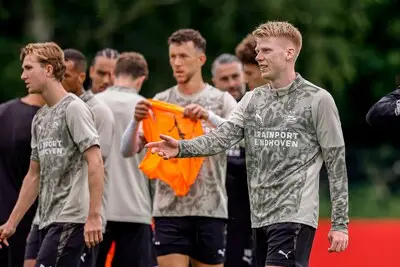 PSV zoekt waarschijnlijk een nieuwe aanvoerder: wie van deze zeven spelers moet dat dan worden?