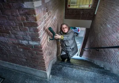Traplift, huishoudelijke hulp en scootmobiel van de gemeente? Dat moet anders, vinden senioren zelf