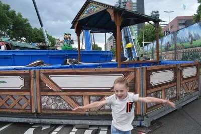Juliën (6) is groot fan van de Tilburgse Kermis: 'Ik ga alle dagen'